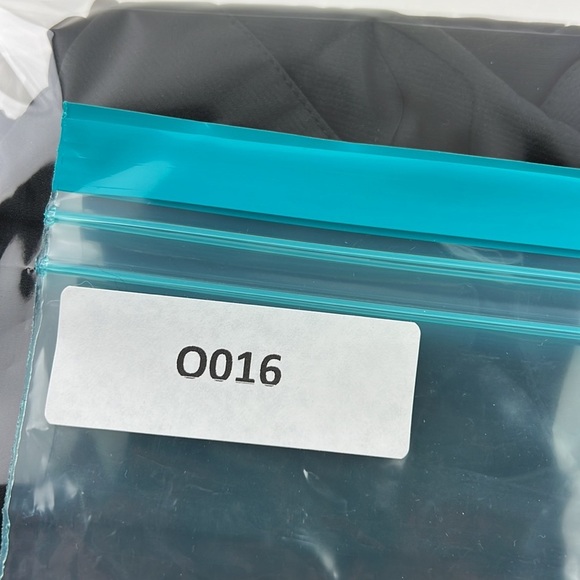 Adidas Black Performance Full Zipper Jacket with Unique Design - Picture 14 of 14